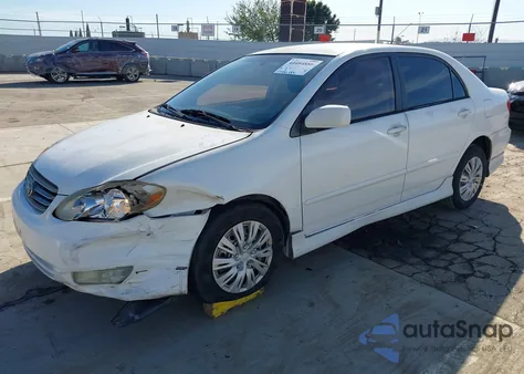 2004 Toyota Corolla S z USA, uszkodzony, nr VIN 1NXBR32E24Z235499
